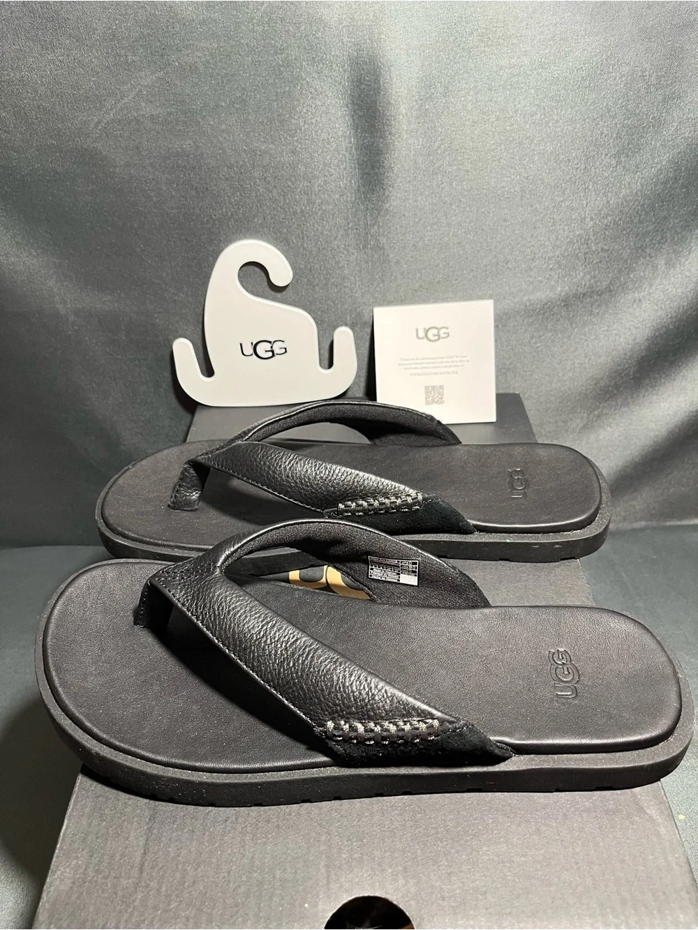 UGG Men’s Seaside II Black Leather Thong Sandals